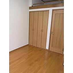 つつじヶ丘ビレッジ 1階1Kのリビング/ダイニング