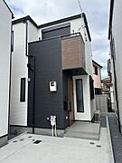 南林間駅より徒歩15分 築2年6ヶ月 2階建の賃貸物件