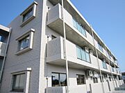 指宿駅より徒歩26分 3階 築14年11ヶ月の賃貸物件