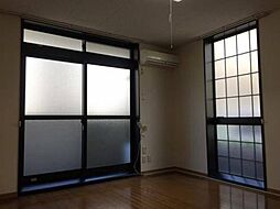 レジデンスISY 1階1Kのリビング/ダイニング