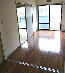 アーバニティーテラス 1階1LDKのリビング/ダイニング