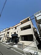 岸里玉出駅より徒歩5分 築1年2ヶ月 3階建の賃貸物件