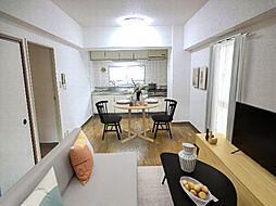 ハウスアメニティ 209 2階2LDKのリビング/ダイニング