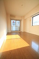 ミレネール鶴見 3階1Kのリビング/ダイニング