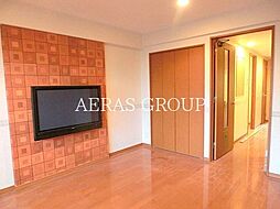 ロイヤルパークス西新井 10階1LDKのリビング/ダイニング