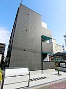 加美駅より徒歩7分 築7年10ヶ月 3階建の賃貸物件