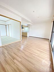 ホワイト　ロートス 3階2LDKのリビング/ダイニング