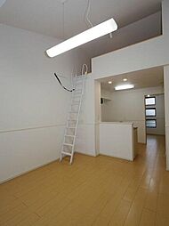 エピナールVI 2階2LDKのリビング/ダイニング