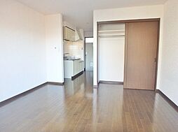 ペルレII 203 2階1Kのリビング/ダイニング