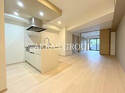 オーパスレジデンス南青山 306 3階1LDKのリビング/ダイニング