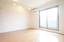 フワイエドII 302 3階1Kのリビング/ダイニング