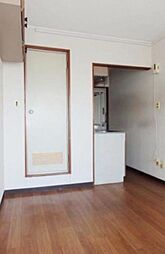 メゾン・ド・セルモン 2階ワンルームのリビング/ダイニング