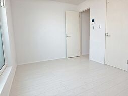 クーネル絹ヶ丘 206. 2階1Kのリビング/ダイニング