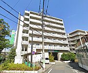 新百合ヶ丘駅より徒歩6分 築17年8ヶ月 7階建の賃貸物件