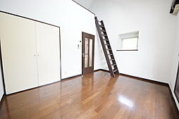 バーディーエイト 2階1Kのリビング/ダイニング