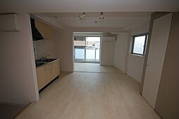 ピコットVII 2階1LDKのリビング/ダイニング