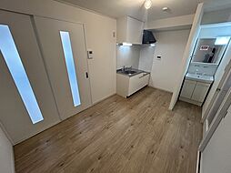 マロンクレール 3階2DKのリビング/ダイニング