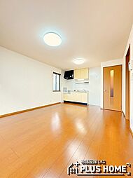 パインズコート 2階2DKのリビング/ダイニング