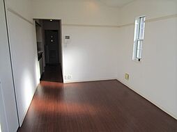 ビクトリア 1階1Kのリビング/ダイニング