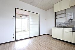 コスモレジデンス 2階2DKのリビング/ダイニング