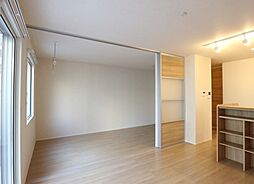 ラポール 1階1LDKのリビング/ダイニング