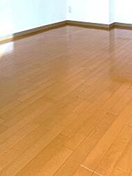 アヴェニーユ弐番館 3階1LDKのリビング/ダイニング