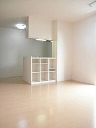 ラ・テール ドゥ 1階2LDKのリビング/ダイニング