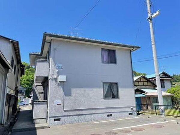 apartment 福島県伊達郡川俣町字新中町64
新中町の賃貸情報を見る
物件地図