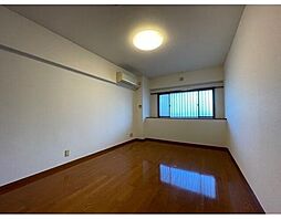 アーバンコート市ヶ谷 5階2LDKのリビング/ダイニング