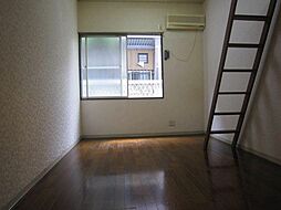 ジヴェルニィ 1階ワンルームのリビング/ダイニング