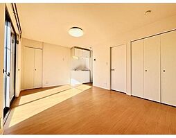 レガーロ G棟 1階ワンルームのリビング/ダイニング