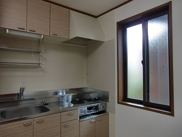 画像14:キッチンには窓があります♪コンロはイメージです