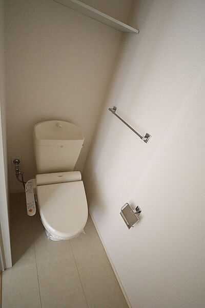 画像8:トイレ※別部屋の写真です。現況優先