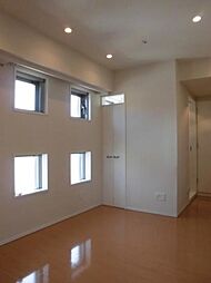 東京メトロ有楽町線 新富町駅 徒歩4分の賃貸マンション 8階ワンルームのリビング/ダイニング