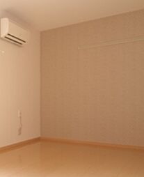 イーストウッド 1階1Kのリビング/ダイニング