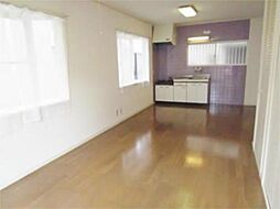 アロマハウス 102 1階ワンルームのリビング/ダイニング