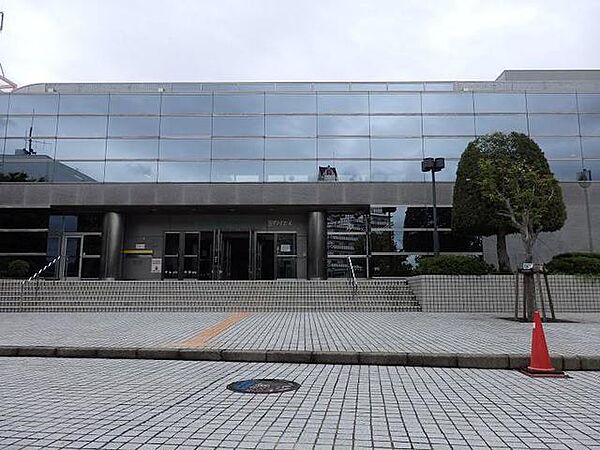 画像28:阪南市立図書館 588m