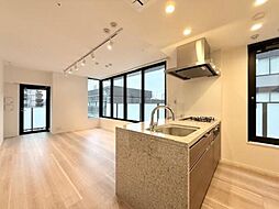 東京メトロ銀座線 溜池山王駅 徒歩3分の賃貸マンション 13階1LDKのリビング/ダイニング