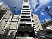 阿波座駅より徒歩5分 13階 築2年の賃貸物件