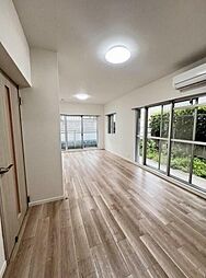東急目黒線 西小山駅 徒歩11分の賃貸マンション 1階2LDKのリビング/ダイニング