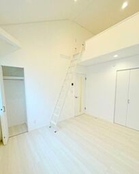 bright shimomaruko 2階1Kのリビング/ダイニング