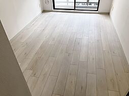 レガーレ国領エスト 102 1階ワンルームのリビング/ダイニング