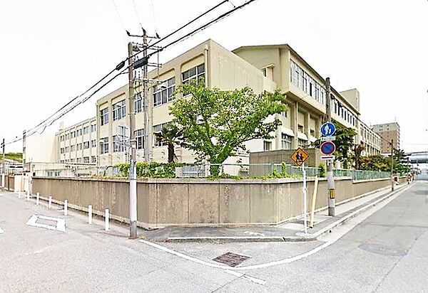 画像21:神戸市立鷹取中学校 433m