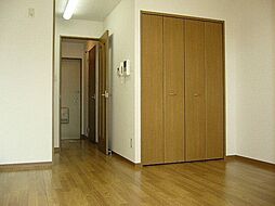 URBAN TERRACE 5階1Kのリビング/ダイニング