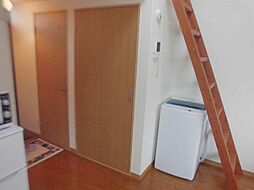 エクセル千早 101 1階ワンルームのリビング/ダイニング