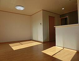 ルミエールマゴジV 2階1SLDKのリビング/ダイニング