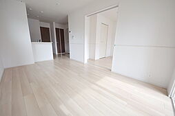 レゾンス 102 1階1LDKのリビング/ダイニング