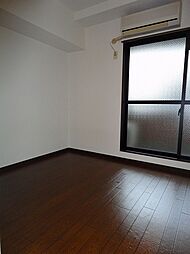 マンションSumus 7階ワンルームのリビング/ダイニング