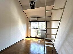 シャングリラ・Ｋ 203 2階ワンルームのリビング/ダイニング