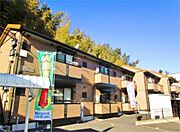 南大沢駅よりバス5分 徒歩1分 1階 築22年8ヶ月の賃貸物件